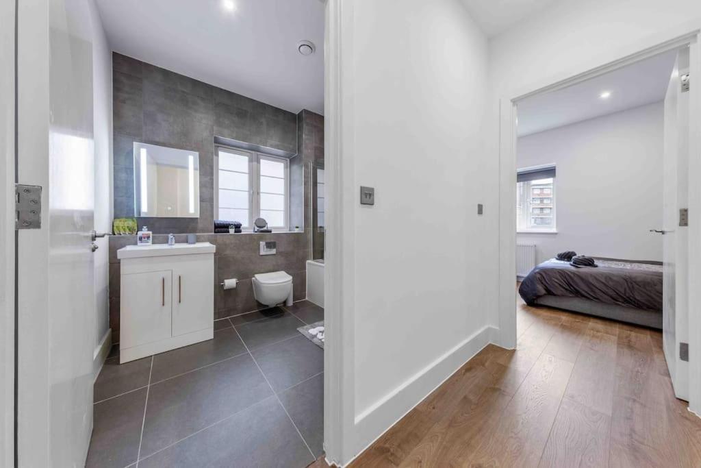 Sleep 8 9elms Appartamento Londra