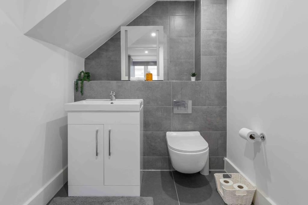 Appartamento Sleep 8 9elms Londra